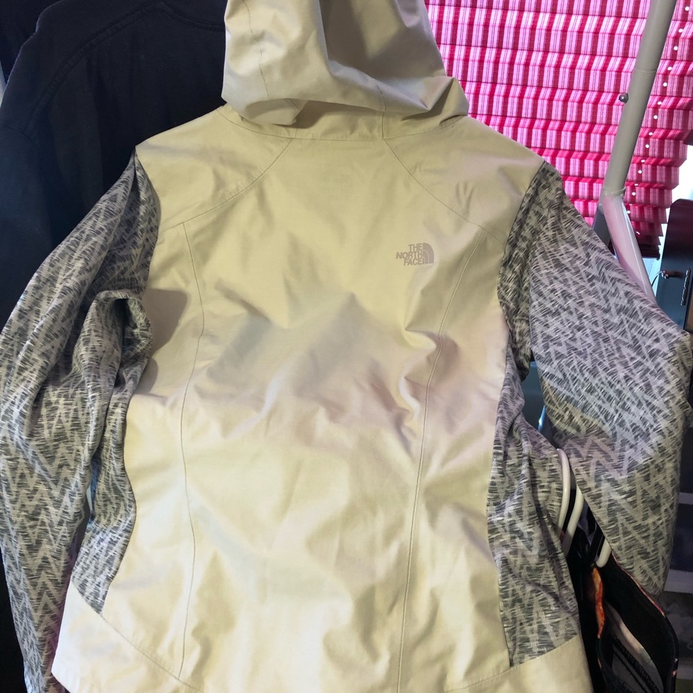 North Face Spring Jacket - image 2